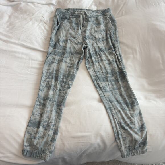 Athleta Farallon Organic Cotton Jogger Pants Fog Camo Women’s Size M - Picture 1 of 5